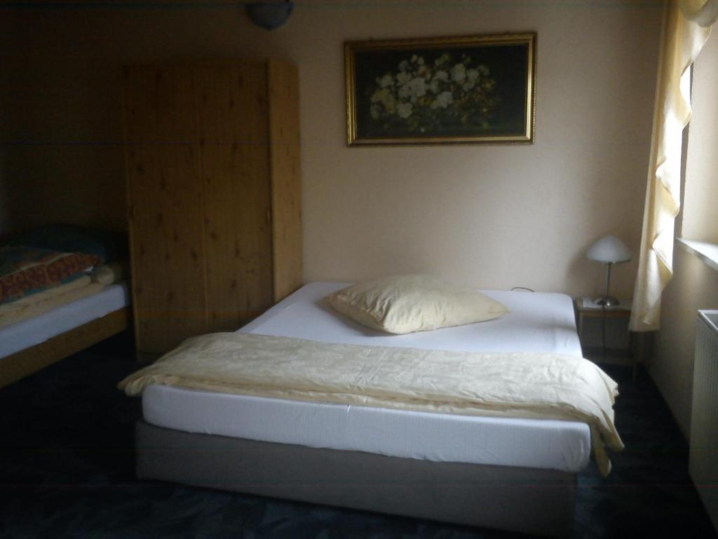 Hotel Zur Kueferschenke Nierstein Quarto foto